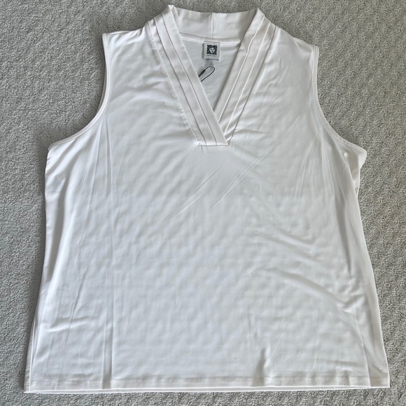 Anne Klein Triple Pleat V-Neck Sleeveless Top/Shell White Neutral Size 2X NWT - Picture 4 of 15